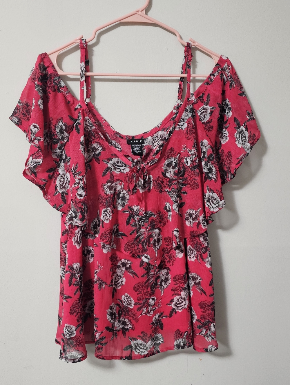 Torrid Size 00 Cold Shoulder Vibrant Pink Floral Print Top